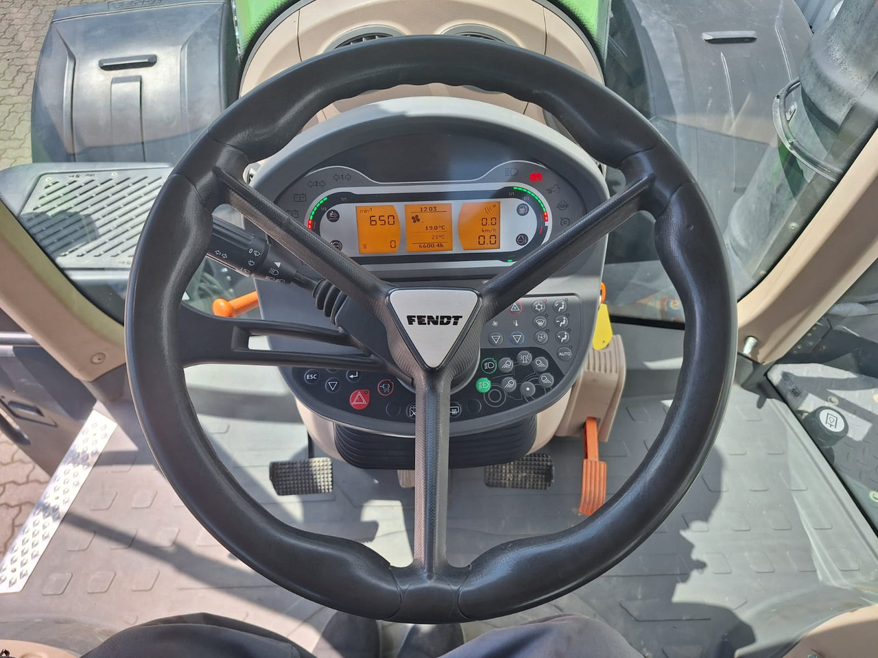 Fendt 1042 Vario S4 ProfiPlus - Traktors: foto 3 Fendt 1042 Vario S4 ProfiPlus - Traktors: foto 3