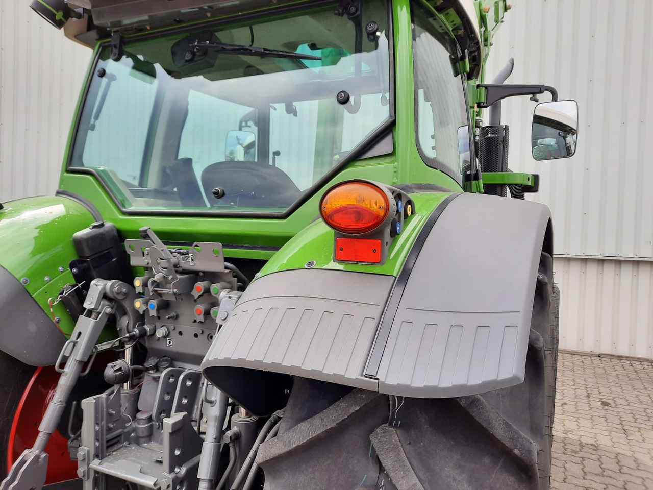Traktors Fendt 211 Vario: foto 8