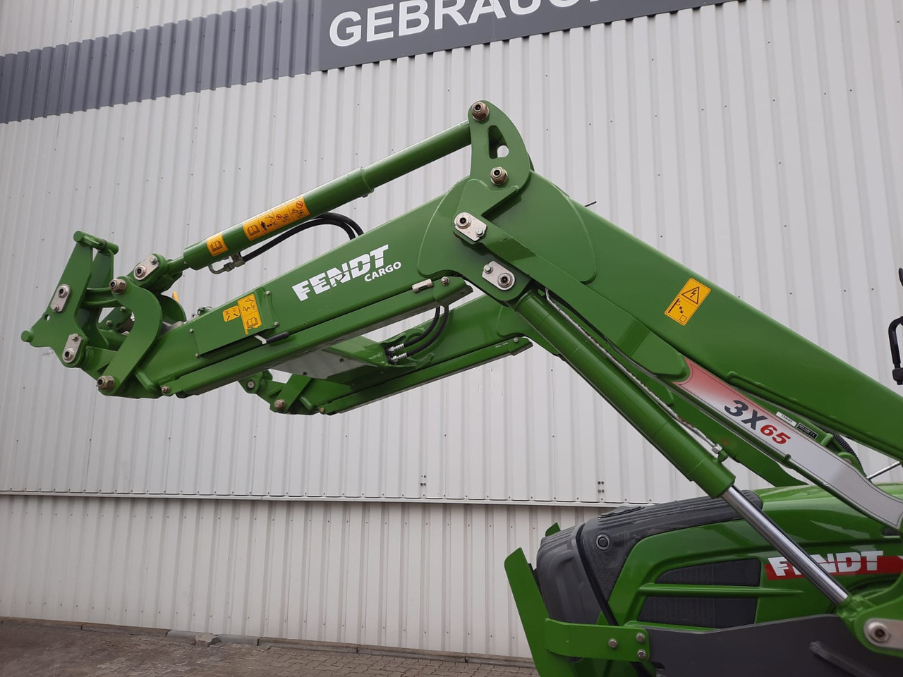Traktors Fendt 211 Vario: foto 6