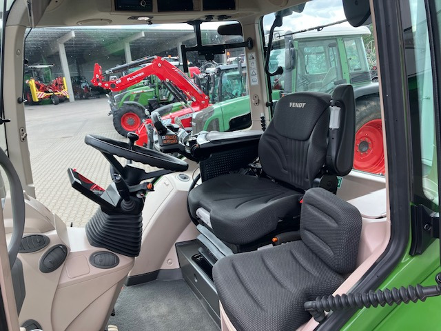 Fendt 313 Vario Gen4 Power Sett.2 - Traktors: foto 2 Fendt 313 Vario Gen4 Power Sett.2 - Traktors: foto 2