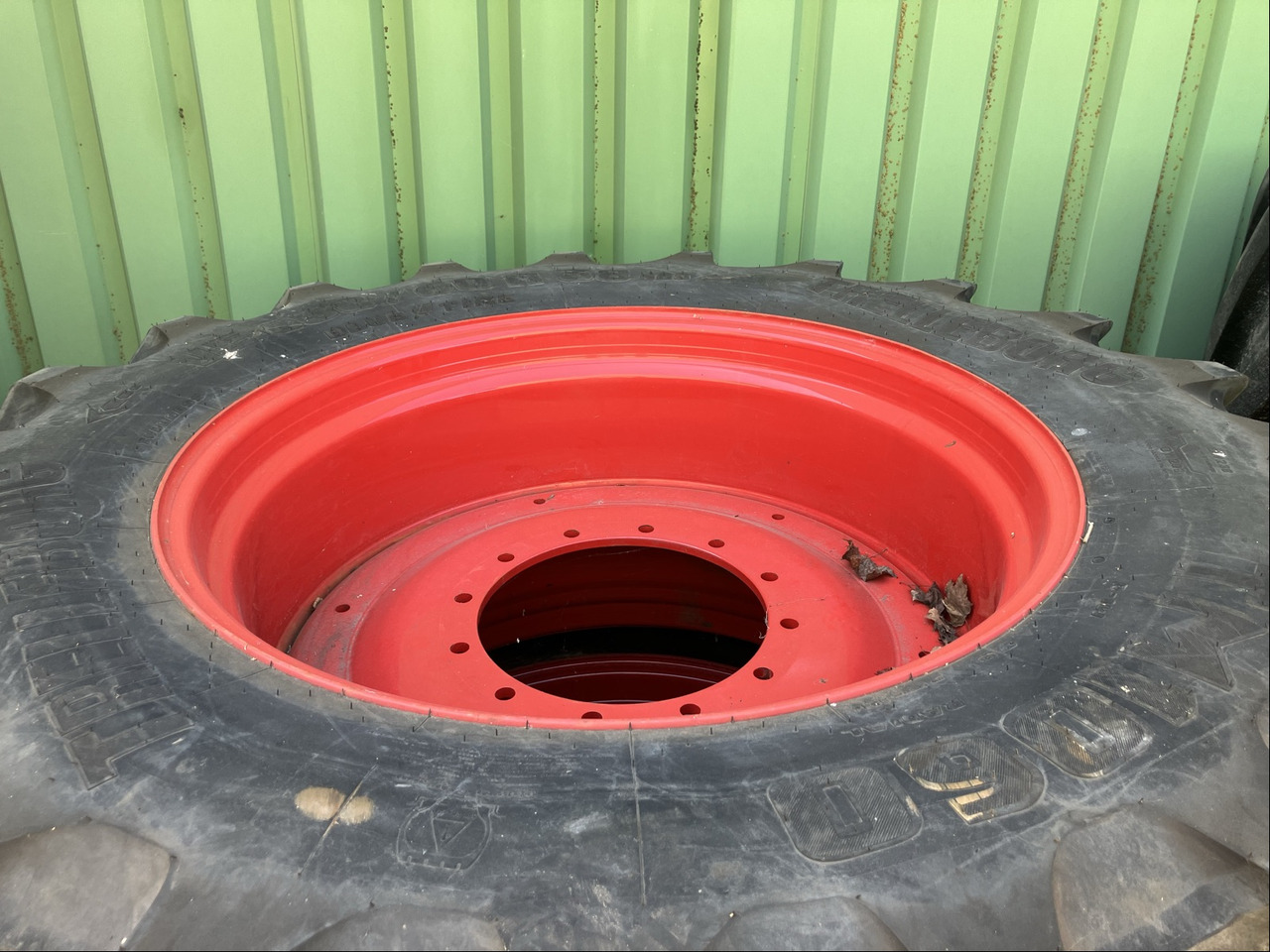 Fendt 650/60R38 750/70R44 - Riepas un diski: foto 3 Fendt 650/60R38 750/70R44 - Riepas un diski: foto 3
