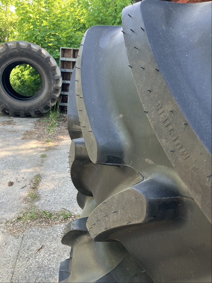 Fendt 650/65R42 u. 540/65R30 MI - Riepas un diski: foto 4 Fendt 650/65R42 u. 540/65R30 MI - Riepas un diski: foto 4