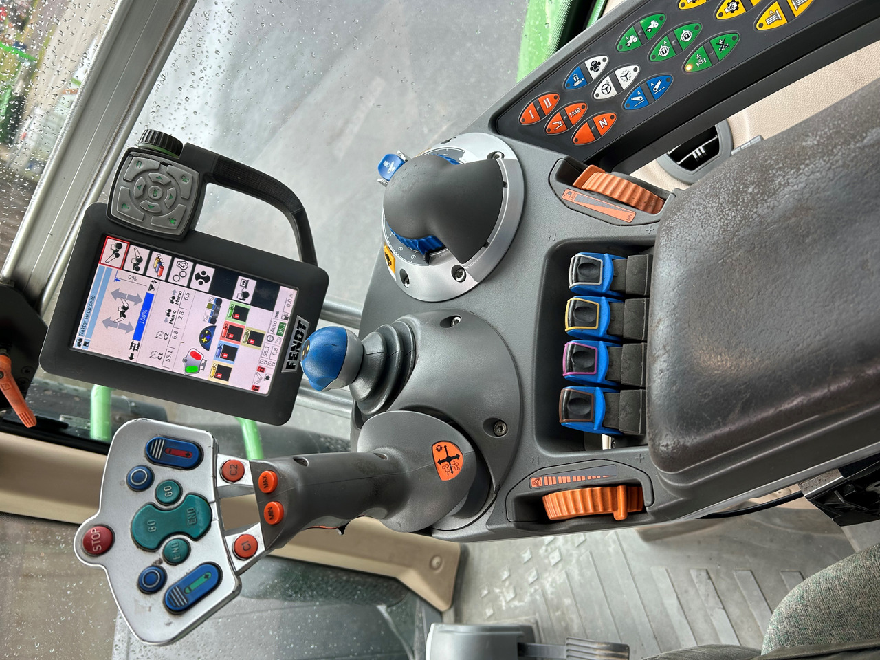 Fendt 714 Vario SCR Profi - Traktors: foto 3 Fendt 714 Vario SCR Profi - Traktors: foto 3