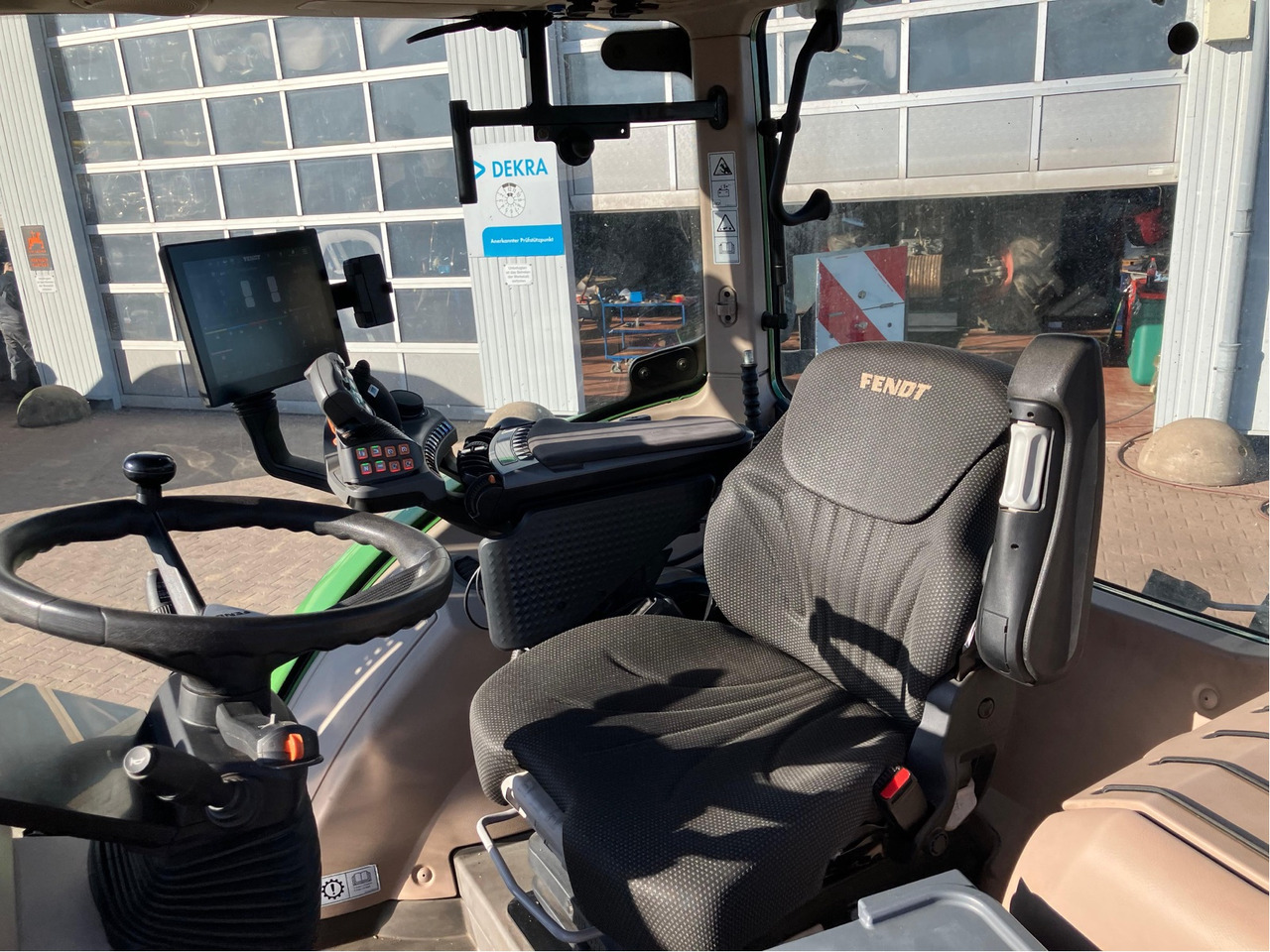 Fendt 718 Vario Gen6 ProfiPlus - Traktors: foto 3 Fendt 718 Vario Gen6 ProfiPlus - Traktors: foto 3