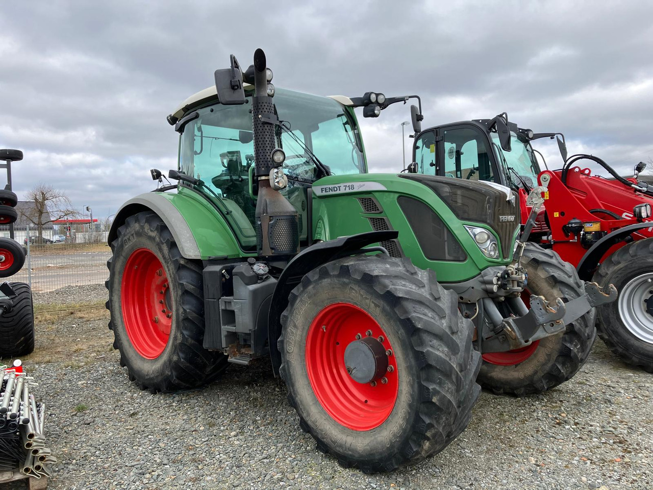 Fendt 718 Vario Profi - Traktors: foto 1 Fendt 718 Vario Profi - Traktors: foto 1