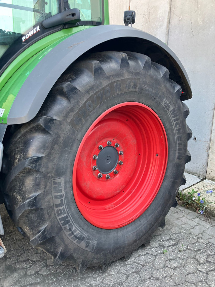 Fendt 718 Vario S4 Power - Traktors: foto 5 Fendt 718 Vario S4 Power - Traktors: foto 5