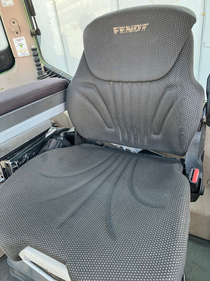 Fendt 718 Vario S4 Power - Traktors: foto 3 Fendt 718 Vario S4 Power - Traktors: foto 3