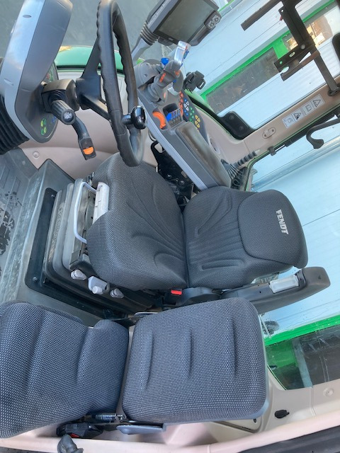Fendt 718 Vario S4 Profi Plus - Traktors: foto 5 Fendt 718 Vario S4 Profi Plus - Traktors: foto 5