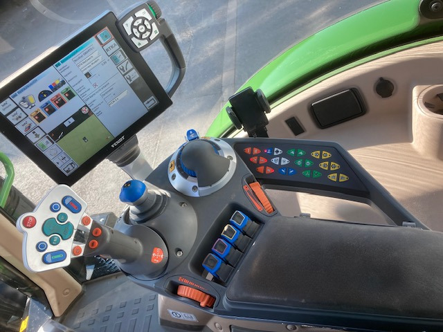 Fendt 718 Vario S4 Profi Plus - Traktors: foto 4 Fendt 718 Vario S4 Profi Plus - Traktors: foto 4