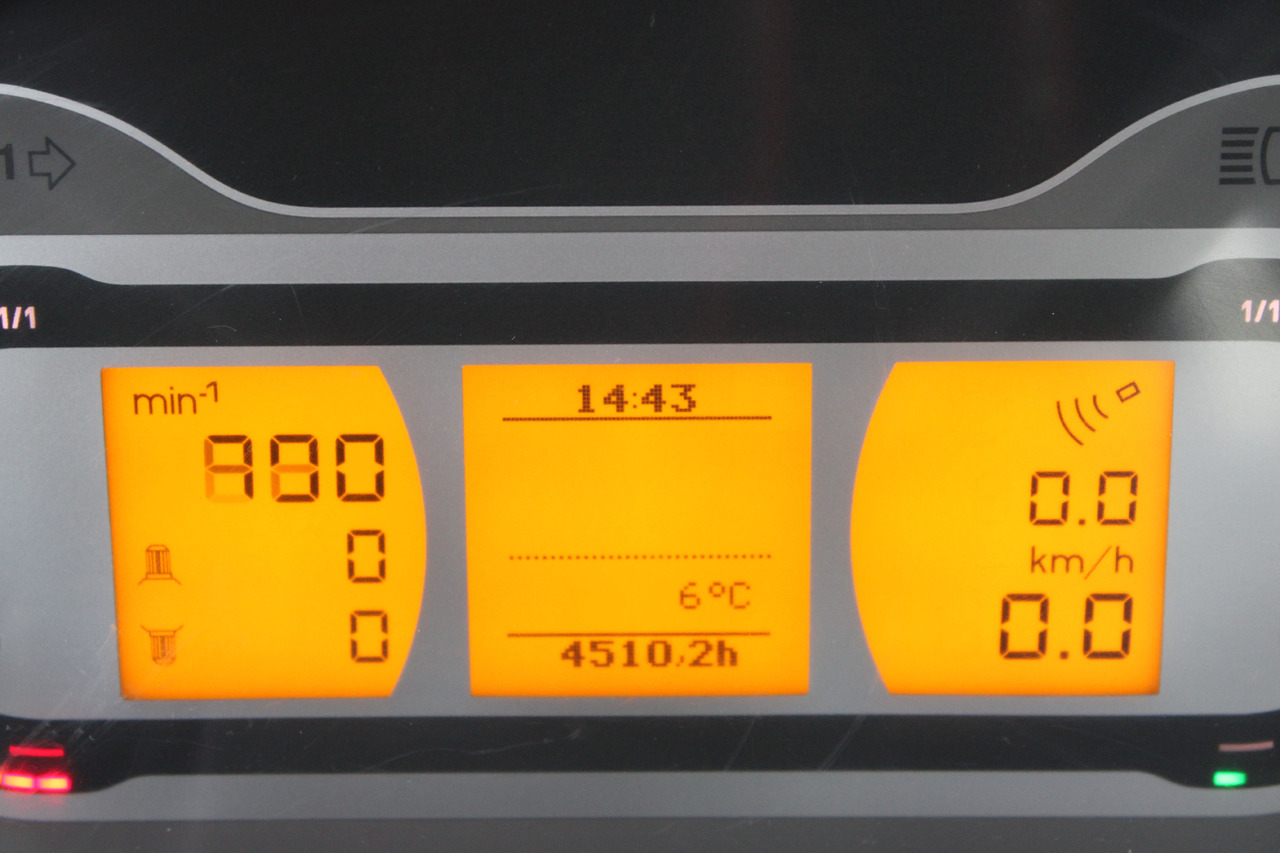 Fendt 718 Vario S4 ProfiPlus - Traktors: foto 3 Fendt 718 Vario S4 ProfiPlus - Traktors: foto 3