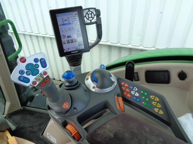 Fendt 720 Vario S4 Power - Traktors: foto 4 Fendt 720 Vario S4 Power - Traktors: foto 4