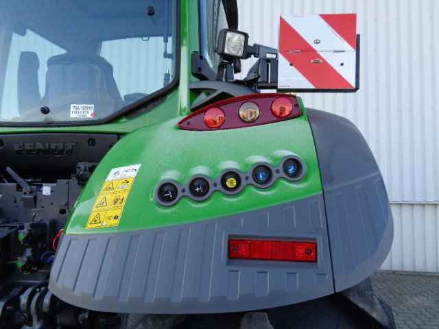 Traktors Fendt 724 Vario Gen6 Power: foto 8
