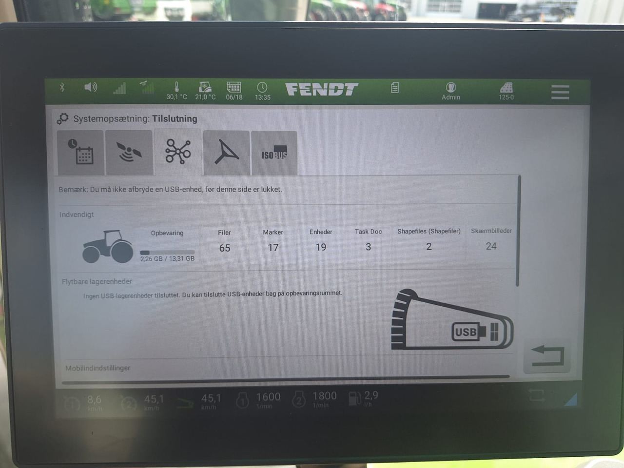 Fendt 724 Vario Gen6 Profi Setting2 - Traktors: foto 2 Fendt 724 Vario Gen6 Profi Setting2 - Traktors: foto 2