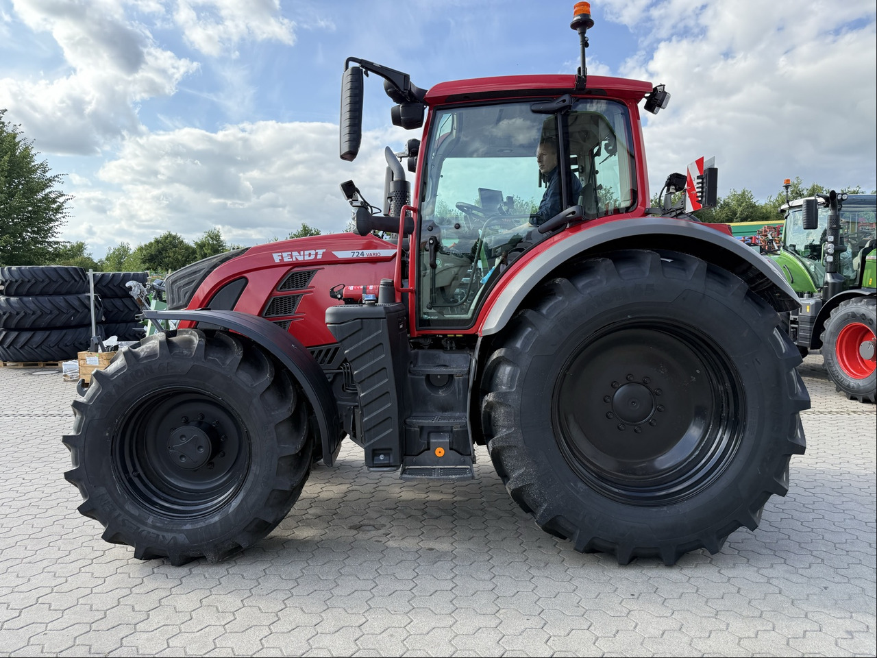 Traktors Fendt 724 Vario Gen6 ProfiPlus: foto 7