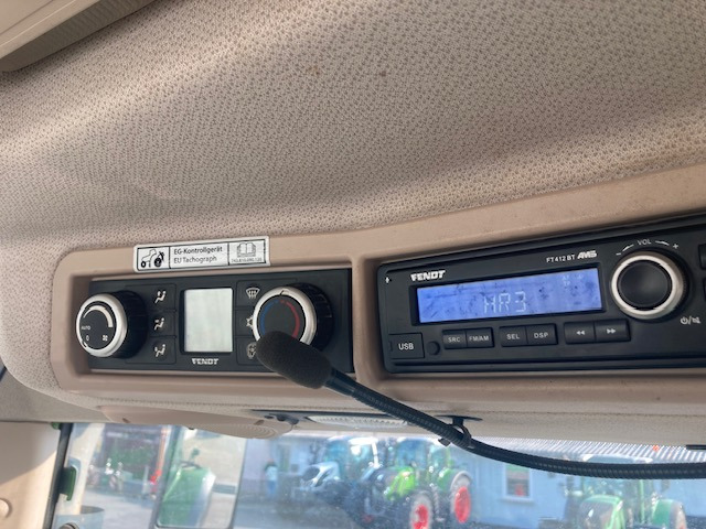 Fendt 724 Vario S4 Profi - Traktors: foto 3 Fendt 724 Vario S4 Profi - Traktors: foto 3