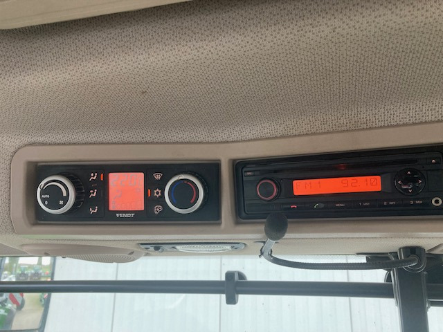 Fendt 724 Vario S4 Profi - Traktors: foto 4 Fendt 724 Vario S4 Profi - Traktors: foto 4