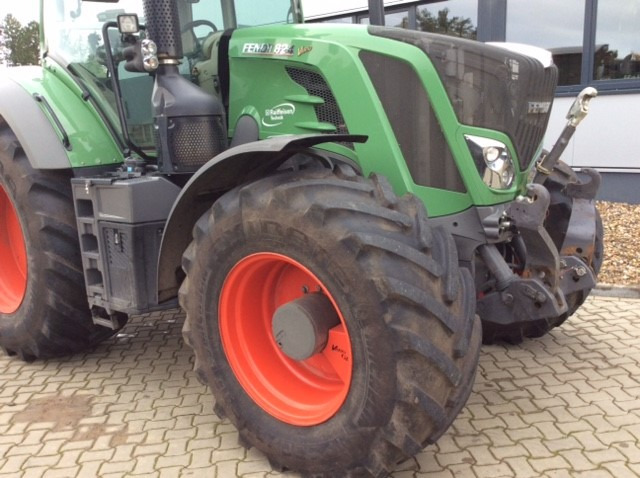 Fendt 824 Vario S4 Profi - Traktors: foto 4 Fendt 824 Vario S4 Profi - Traktors: foto 4