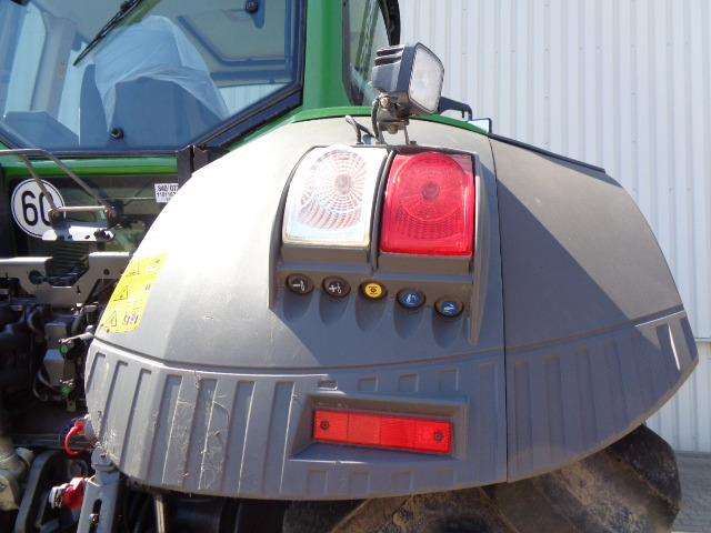 Traktors Fendt 824 Vario S4 ProfiPlus: foto 9