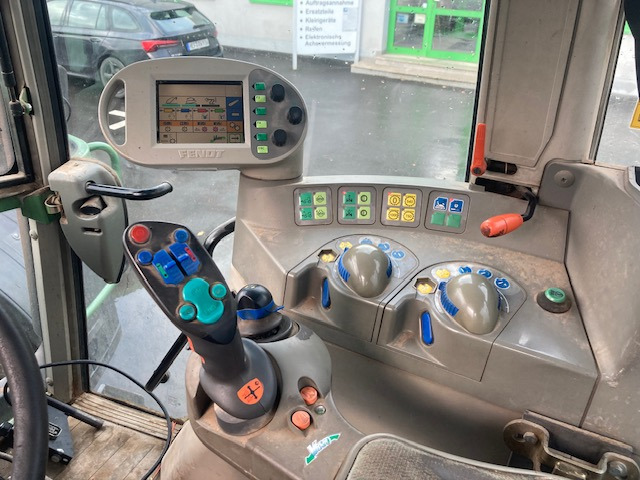 Fendt Favorit 714 Vario - Traktors: foto 3 Fendt Favorit 714 Vario - Traktors: foto 3