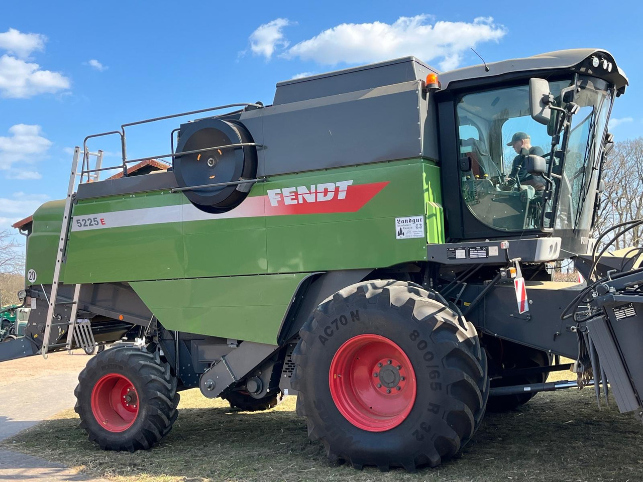 Fendt Mähdrescher 5225 E - Labības kombains: foto 5 Fendt Mähdrescher 5225 E - Labības kombains: foto 5