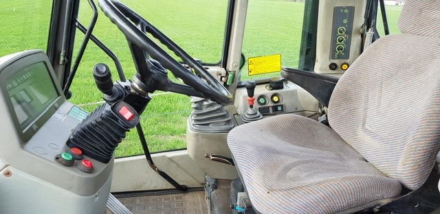 Fendt Xylon 520 - Traktors: foto 2 Fendt Xylon 520 - Traktors: foto 2