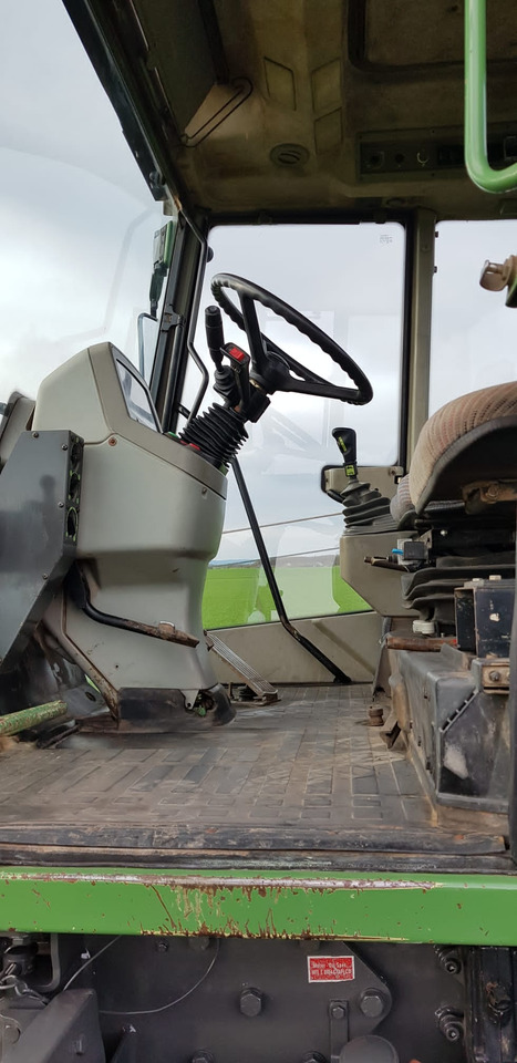 Fendt Xylon 520 - Traktors: foto 3 Fendt Xylon 520 - Traktors: foto 3