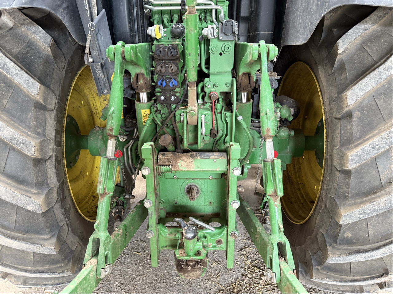 John Deere 6175 R AutoQuad - Traktors: foto 5 John Deere 6175 R AutoQuad - Traktors: foto 5