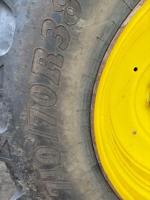 John Deere 6210 R - Traktors: foto 5 John Deere 6210 R - Traktors: foto 5