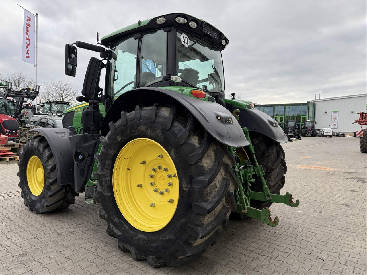 John Deere 6250 R - Traktors: foto 5 John Deere 6250 R - Traktors: foto 5