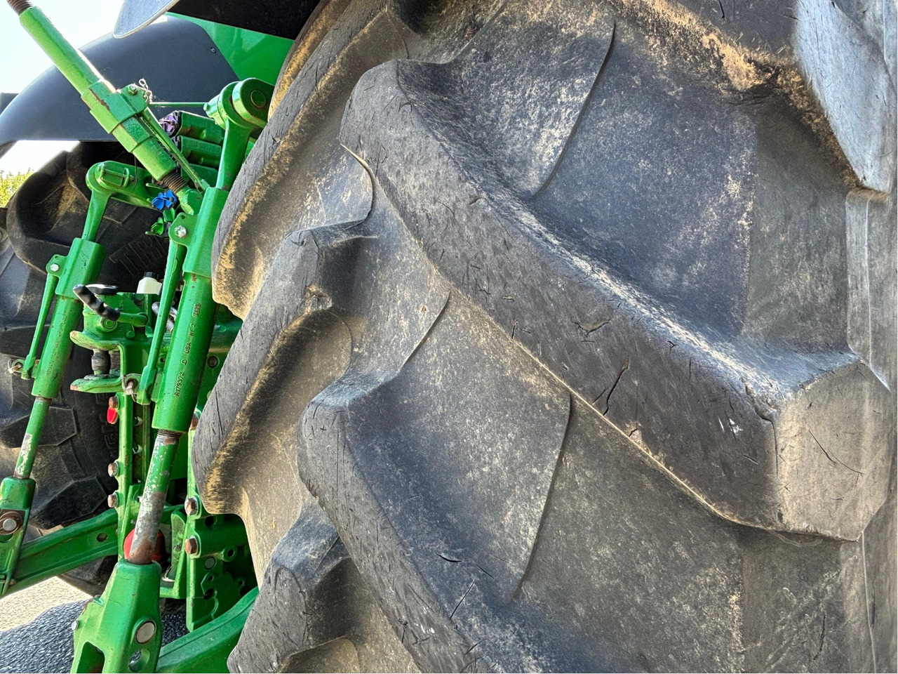 John Deere 7310 R AutoPower - Traktors: foto 3 John Deere 7310 R AutoPower - Traktors: foto 3