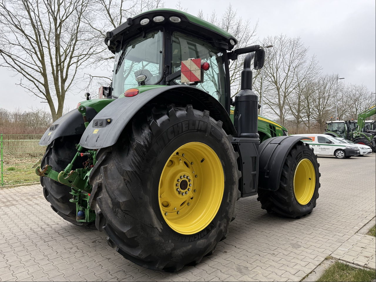 John Deere 8370 R - Traktors: foto 4 John Deere 8370 R - Traktors: foto 4