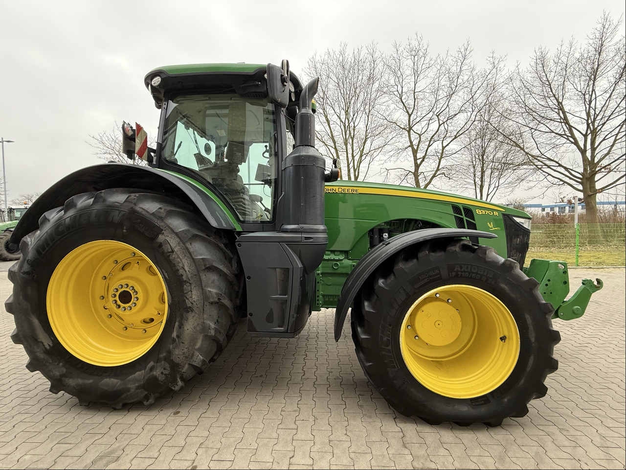 John Deere 8370 R - Traktors: foto 5 John Deere 8370 R - Traktors: foto 5