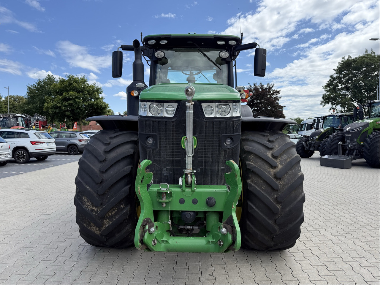 John Deere 8370R PowerShift - Traktors: foto 4 John Deere 8370R PowerShift - Traktors: foto 4