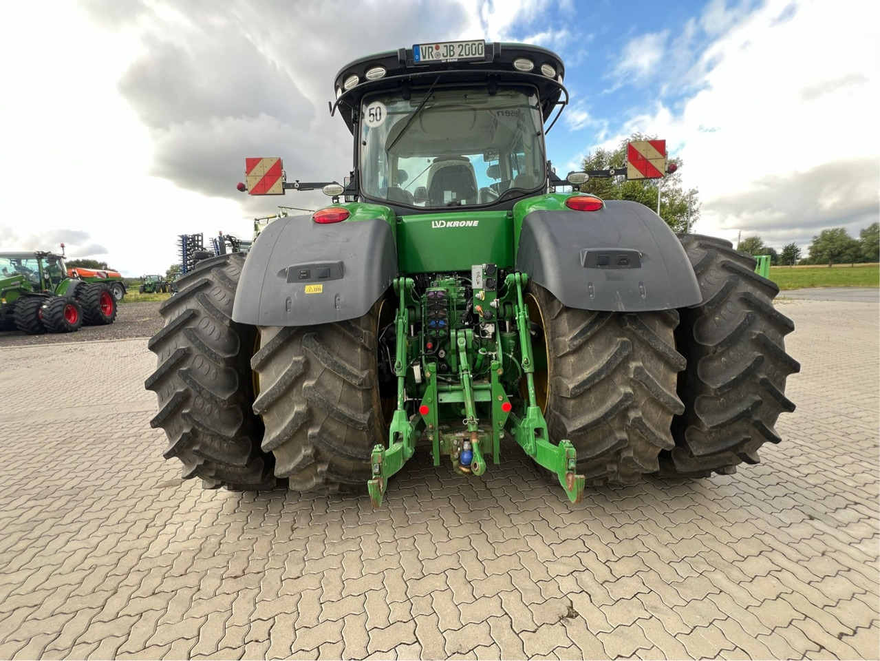 John Deere 8400 R - Traktors: foto 4 John Deere 8400 R - Traktors: foto 4