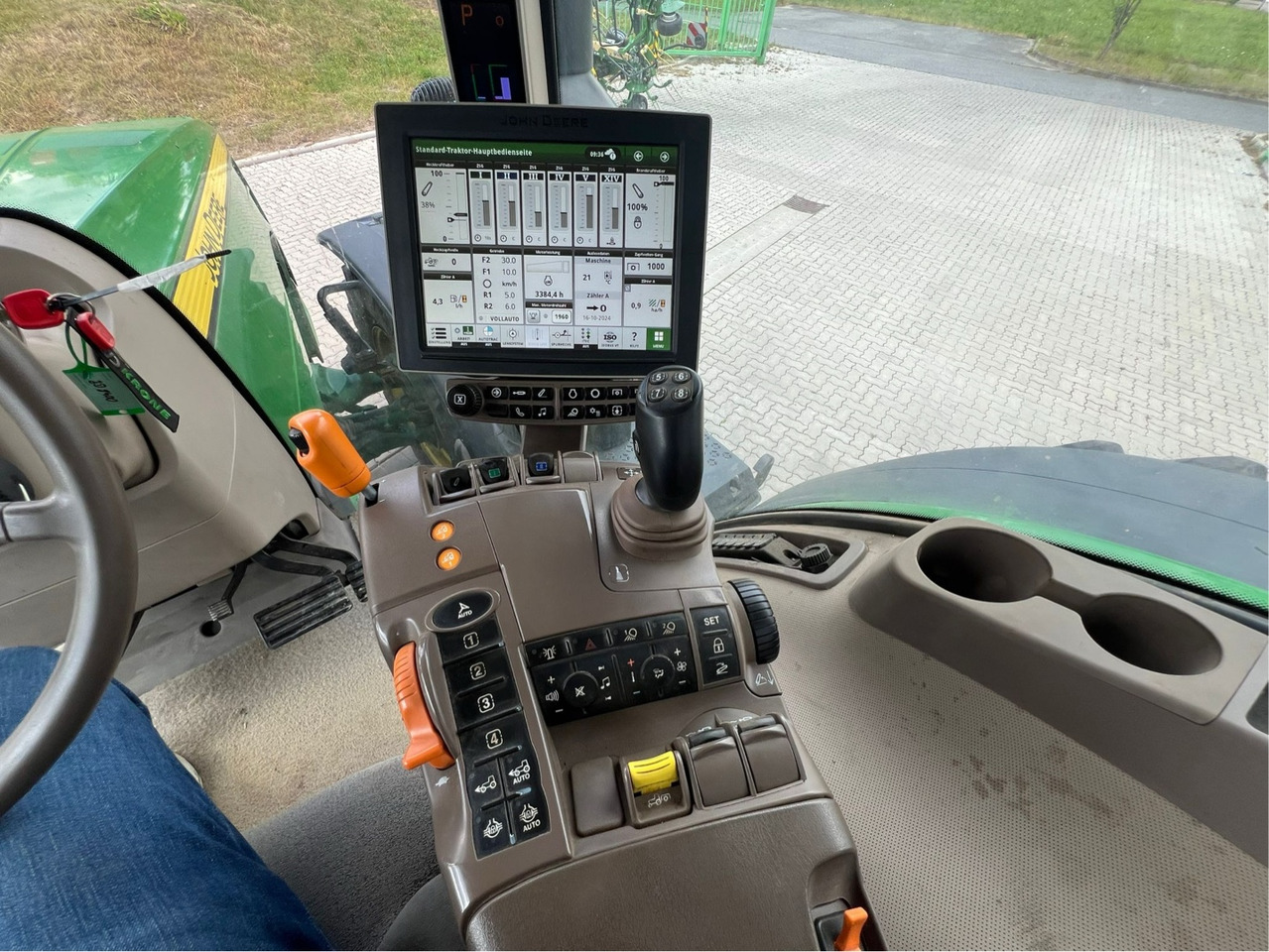 John Deere 8400 R - Traktors: foto 3 John Deere 8400 R - Traktors: foto 3