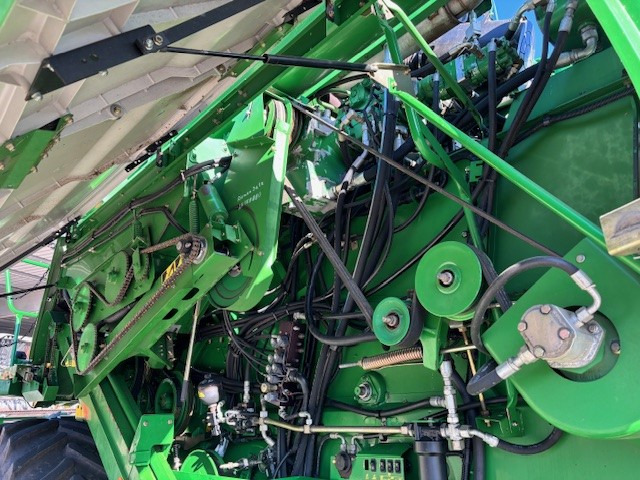 John Deere T660 i Hillmaster - Labības kombains: foto 3 John Deere T660 i Hillmaster - Labības kombains: foto 3