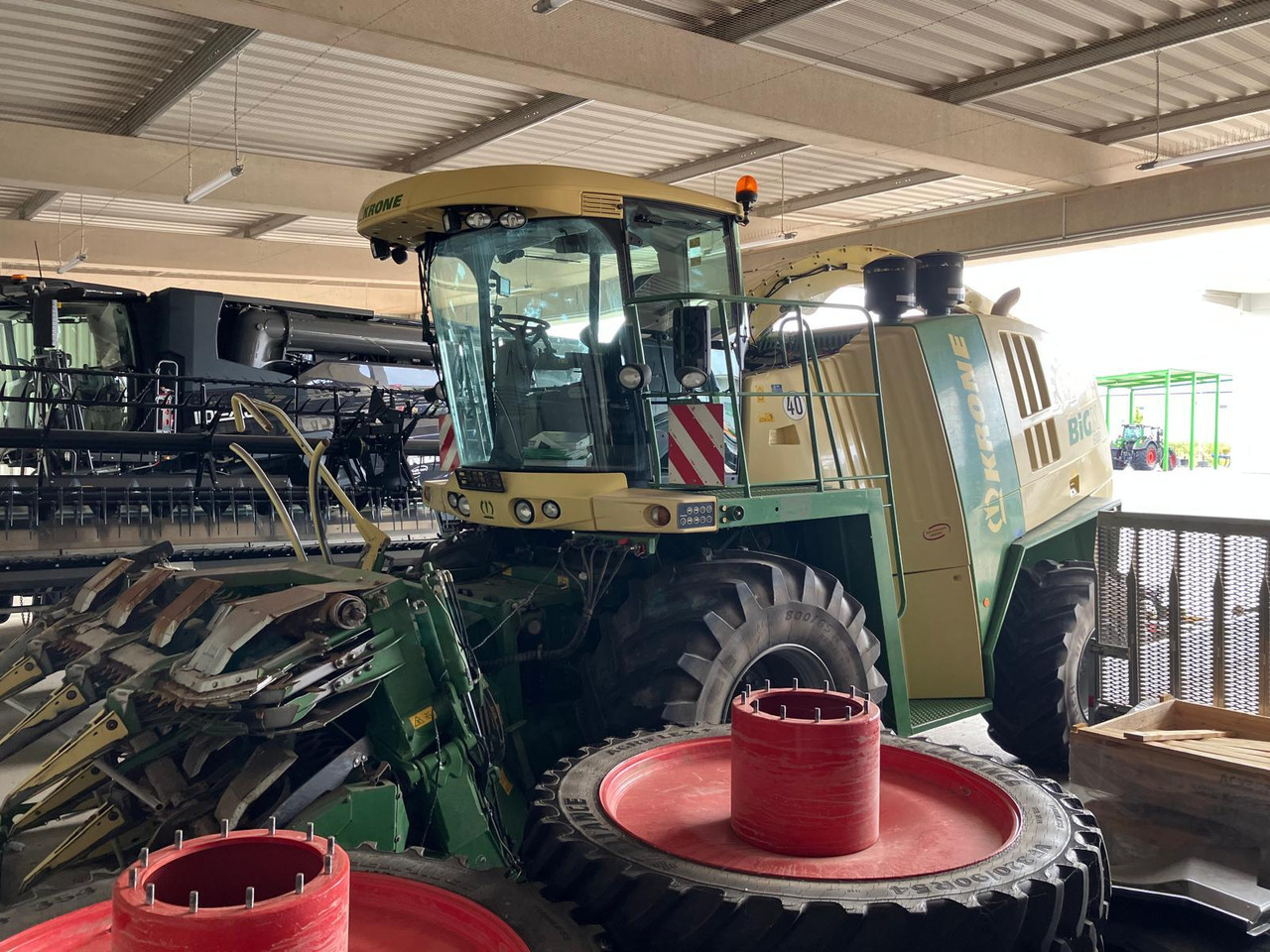 Krone Big X 600 - Kombains: foto 1 Krone Big X 600 - Kombains: foto 1