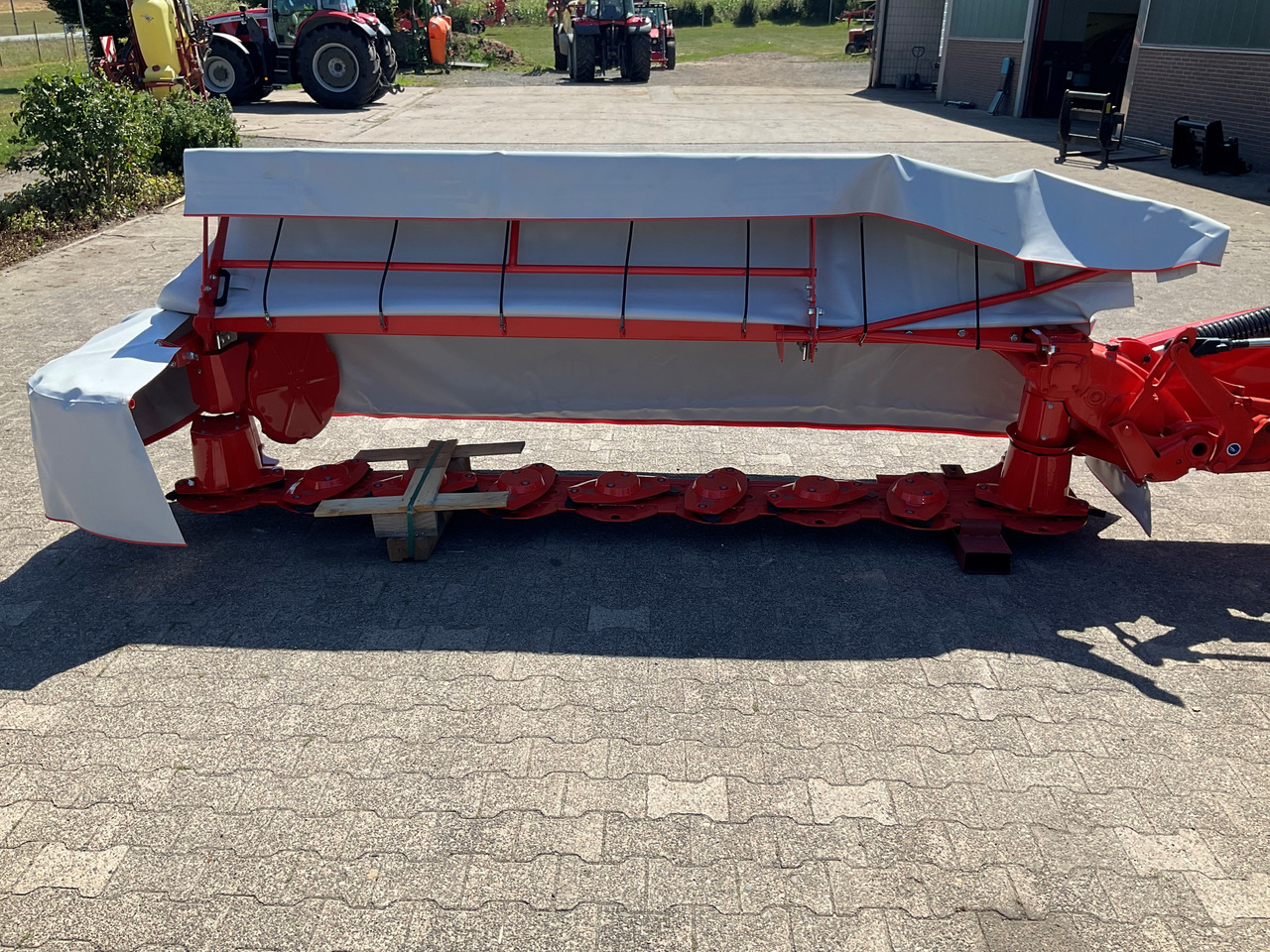Kuhn GMD 355-FF Scheibenmähwerke - Pļāvējs: foto 3 Kuhn GMD 355-FF Scheibenmähwerke - Pļāvējs: foto 3