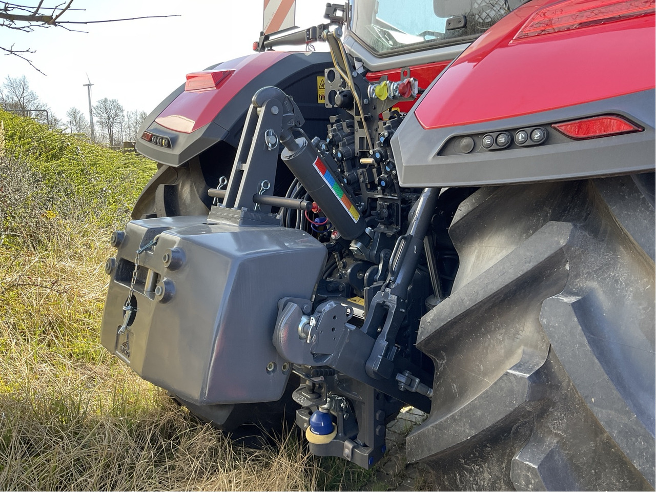 Massey Ferguson 8S.305 Dyna-VT EXCLUSIVE - Traktors: foto 3 Massey Ferguson 8S.305 Dyna-VT EXCLUSIVE - Traktors: foto 3