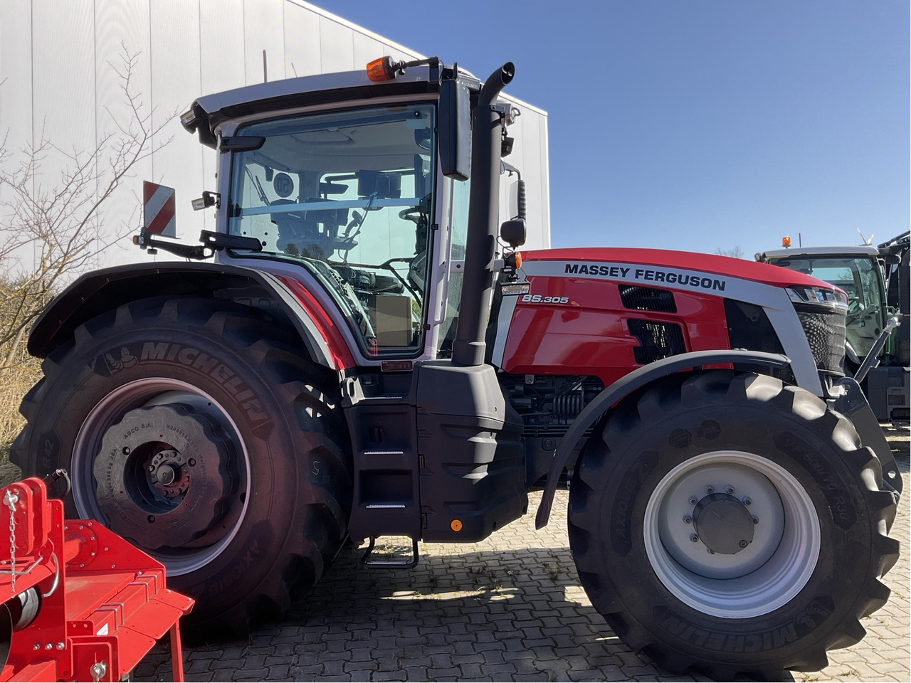 Massey Ferguson 8S.305 Dyna-VT EXCLUSIVE - Traktors: foto 4 Massey Ferguson 8S.305 Dyna-VT EXCLUSIVE - Traktors: foto 4