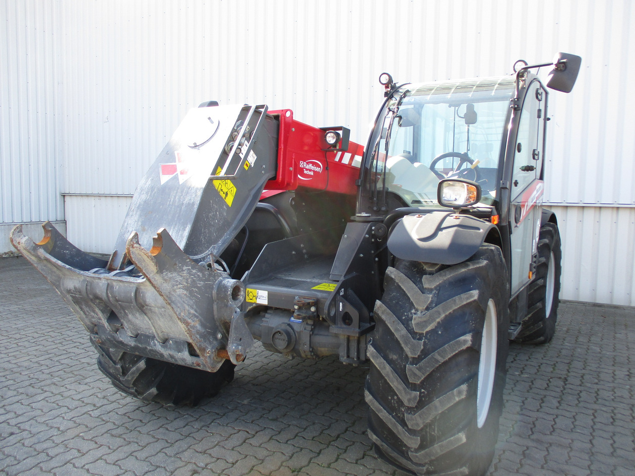 Iekrāvējs Massey Ferguson TH 7038 T4f: foto 11