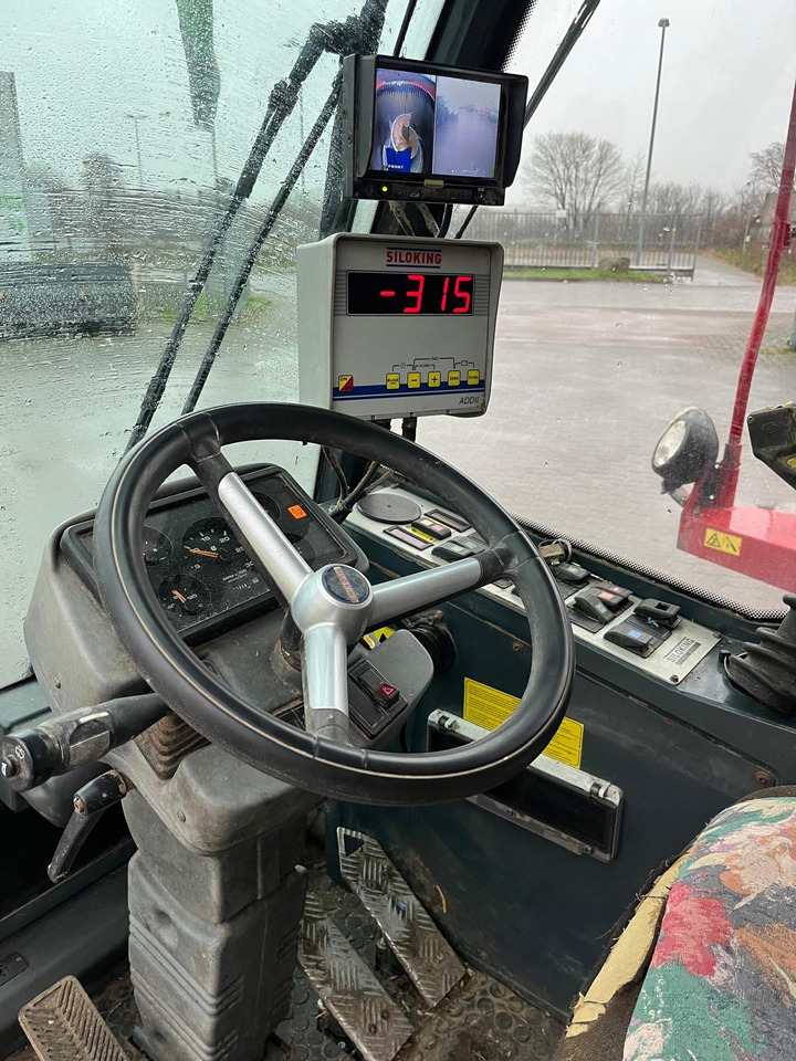 Mayer Siloking Selbstfahrer 13m³ - Lopbarības mikseris: foto 3 Mayer Siloking Selbstfahrer 13m³ - Lopbarības mikseris: foto 3