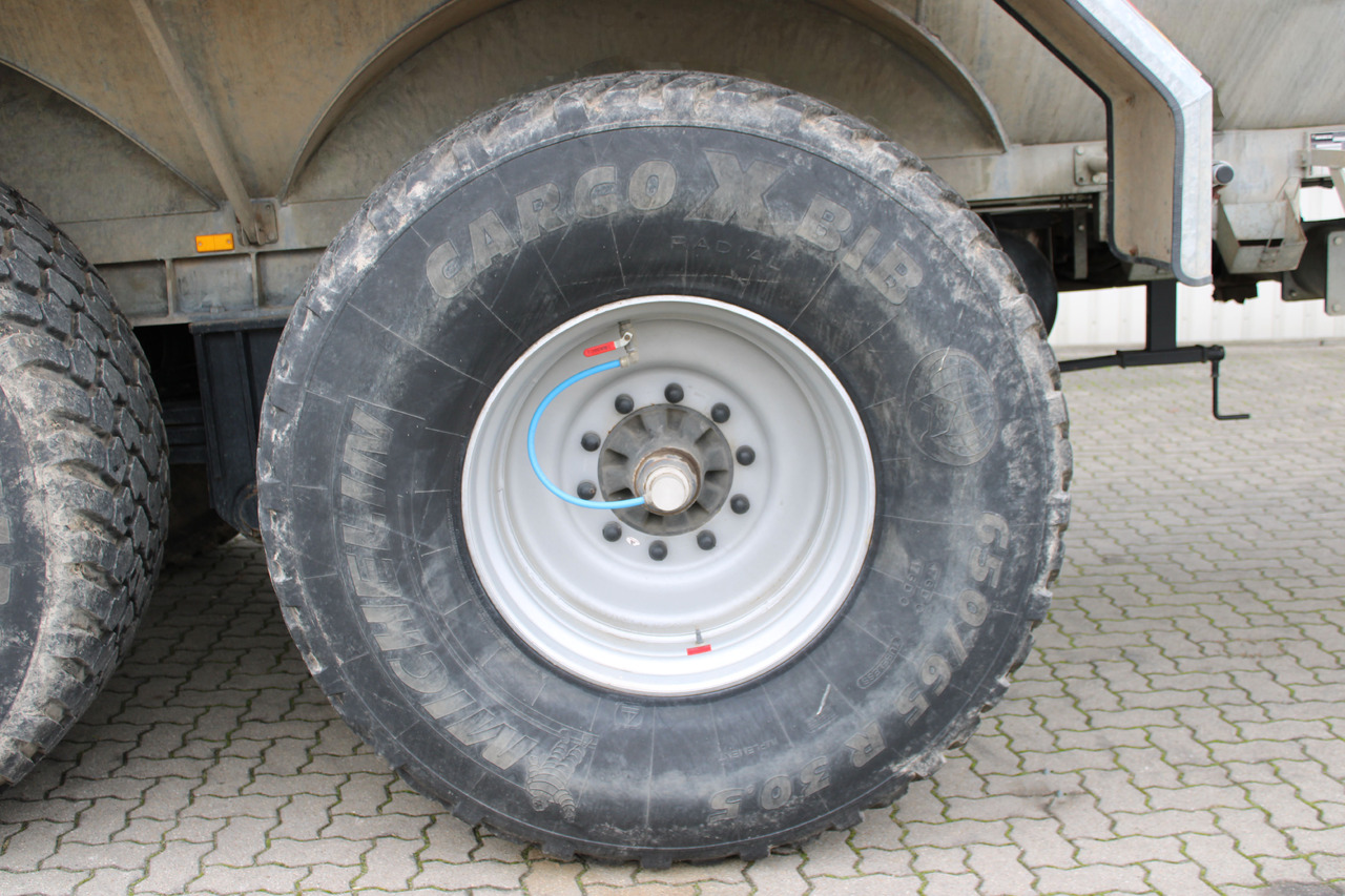 Meyer-Lohne VW18.000 T Vakuumwagen - Mēslošanas tehnika: foto 5 Meyer-Lohne VW18.000 T Vakuumwagen - Mēslošanas tehnika: foto 5