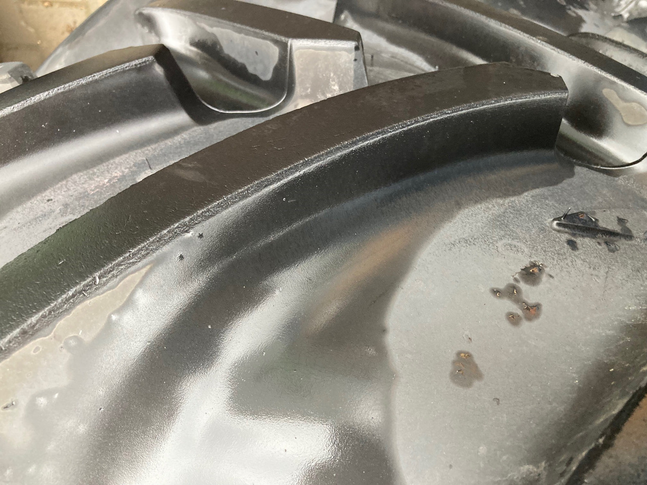 Michelin 480/60R28 - Riepas un diski: foto 2 Michelin 480/60R28 - Riepas un diski: foto 2