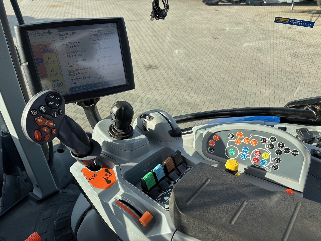 New Holland T 7.270 AC - Traktors: foto 3 New Holland T 7.270 AC - Traktors: foto 3