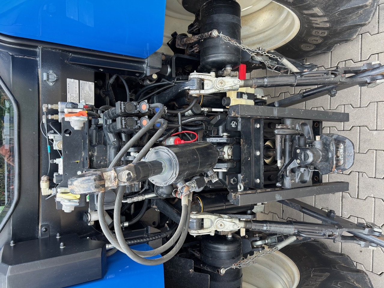 New Holland T6.140 Auto Command - Traktors: foto 5 New Holland T6.140 Auto Command - Traktors: foto 5