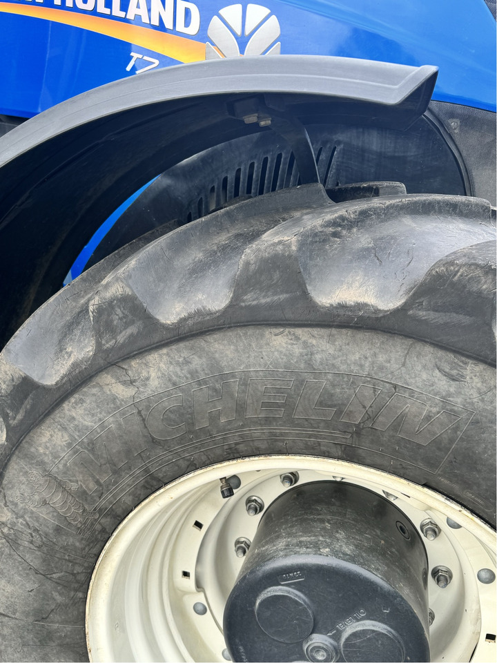 New Holland T7.315 - Traktors: foto 4 New Holland T7.315 - Traktors: foto 4