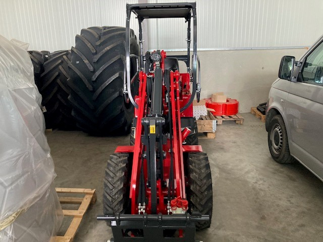 Schäffer Hoflader 2024 - Riteņu iekrāvējs: foto 1 Schäffer Hoflader 2024 - Riteņu iekrāvējs: foto 1