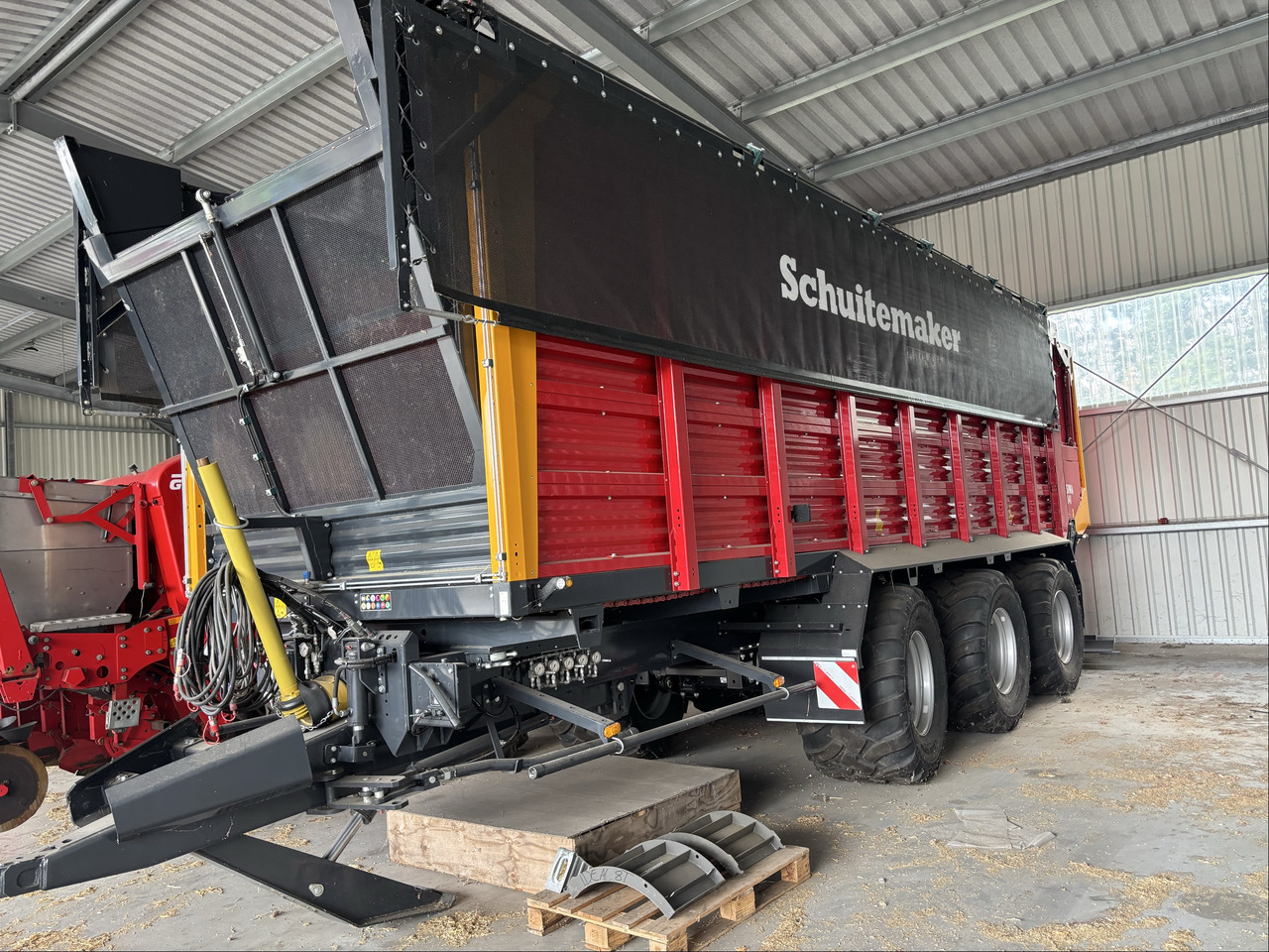 Schuitemaker Siwa 840 S - Lauksaimniecības piekabe-pašizgāzējs: foto 1 Schuitemaker Siwa 840 S - Lauksaimniecības piekabe-pašizgāzējs: foto 1
