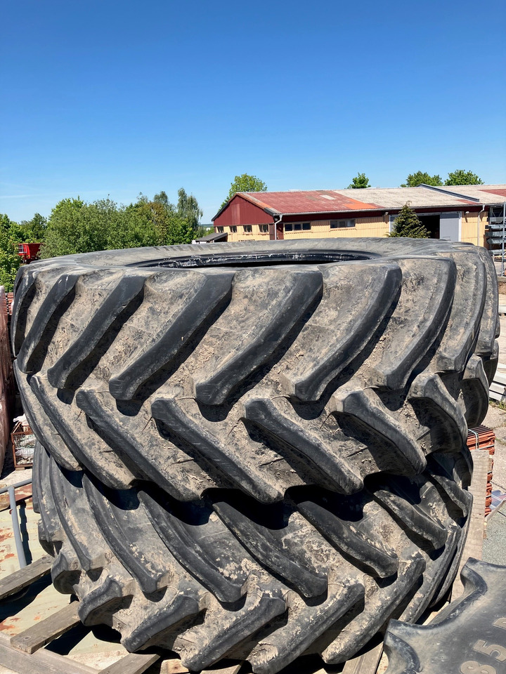 Trelleborg 750/70R44 650/60R38 - Riepas un diski: foto 1 Trelleborg 750/70R44 650/60R38 - Riepas un diski: foto 1